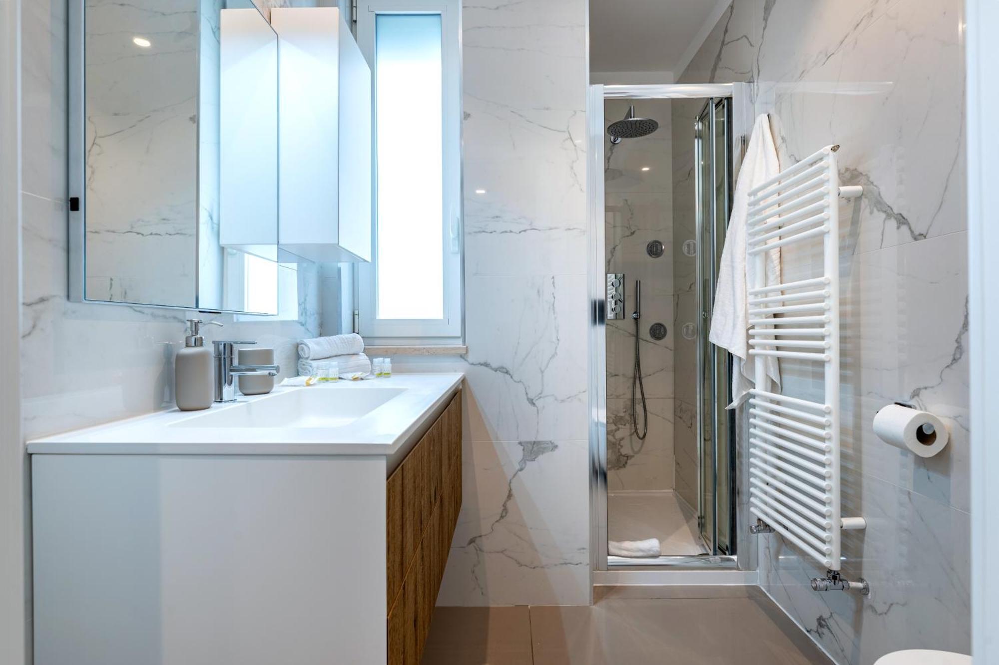 Exclusive Deluxe Apt Up To 6 People & Heated Tub 滨海波利尼亚诺 外观 照片
