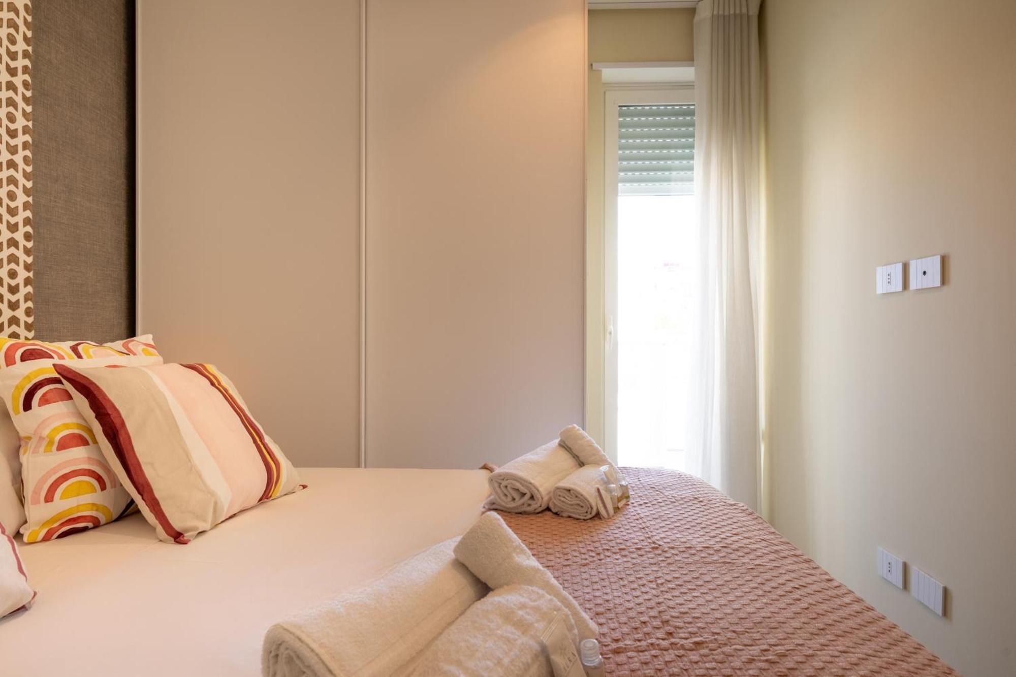 Exclusive Deluxe Apt Up To 6 People & Heated Tub 滨海波利尼亚诺 外观 照片
