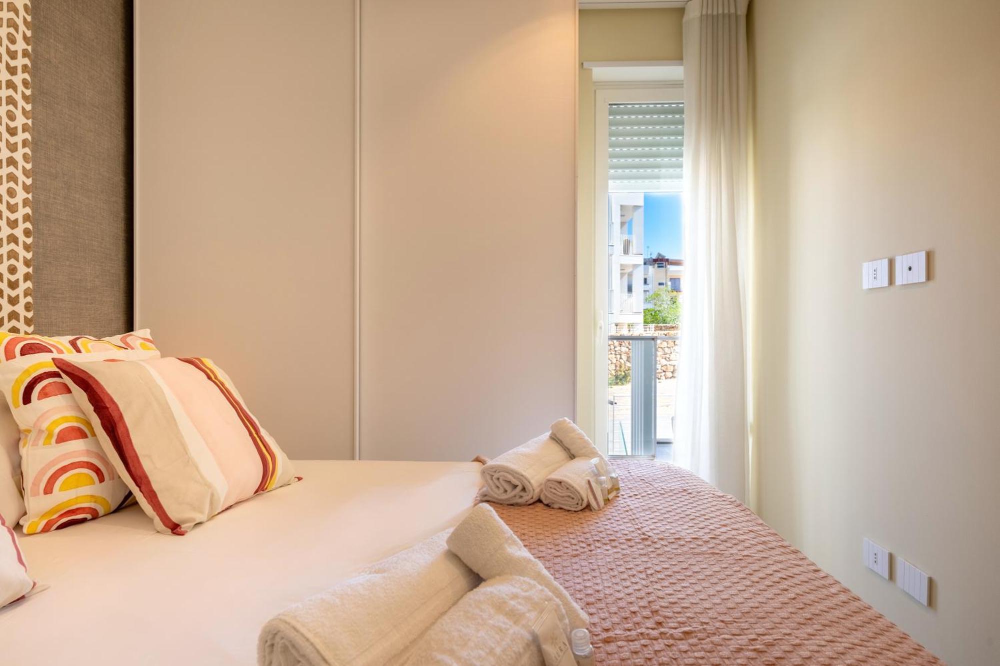 Exclusive Deluxe Apt Up To 6 People & Heated Tub 滨海波利尼亚诺 外观 照片