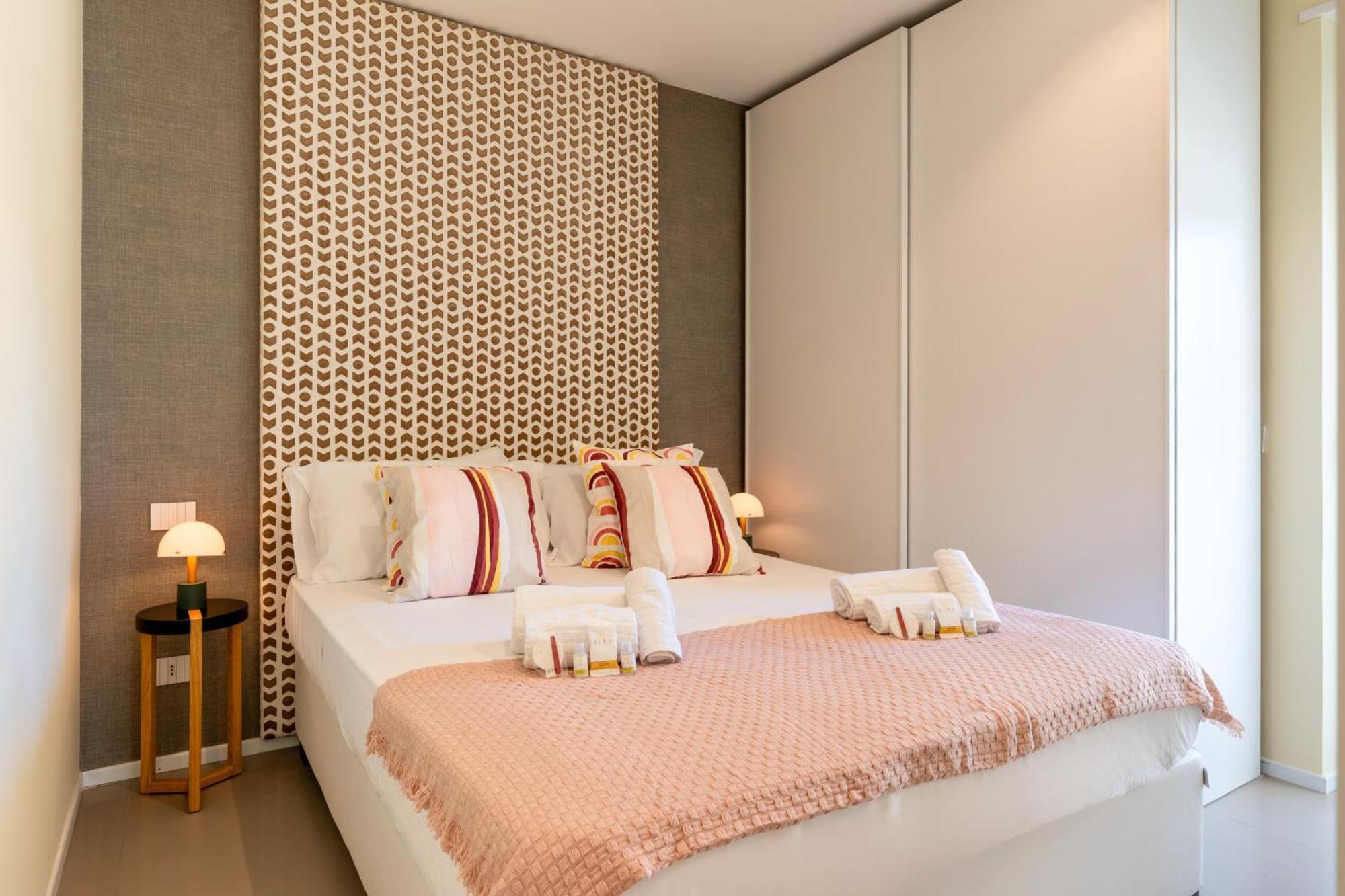 Exclusive Deluxe Apt Up To 6 People & Heated Tub 滨海波利尼亚诺 外观 照片